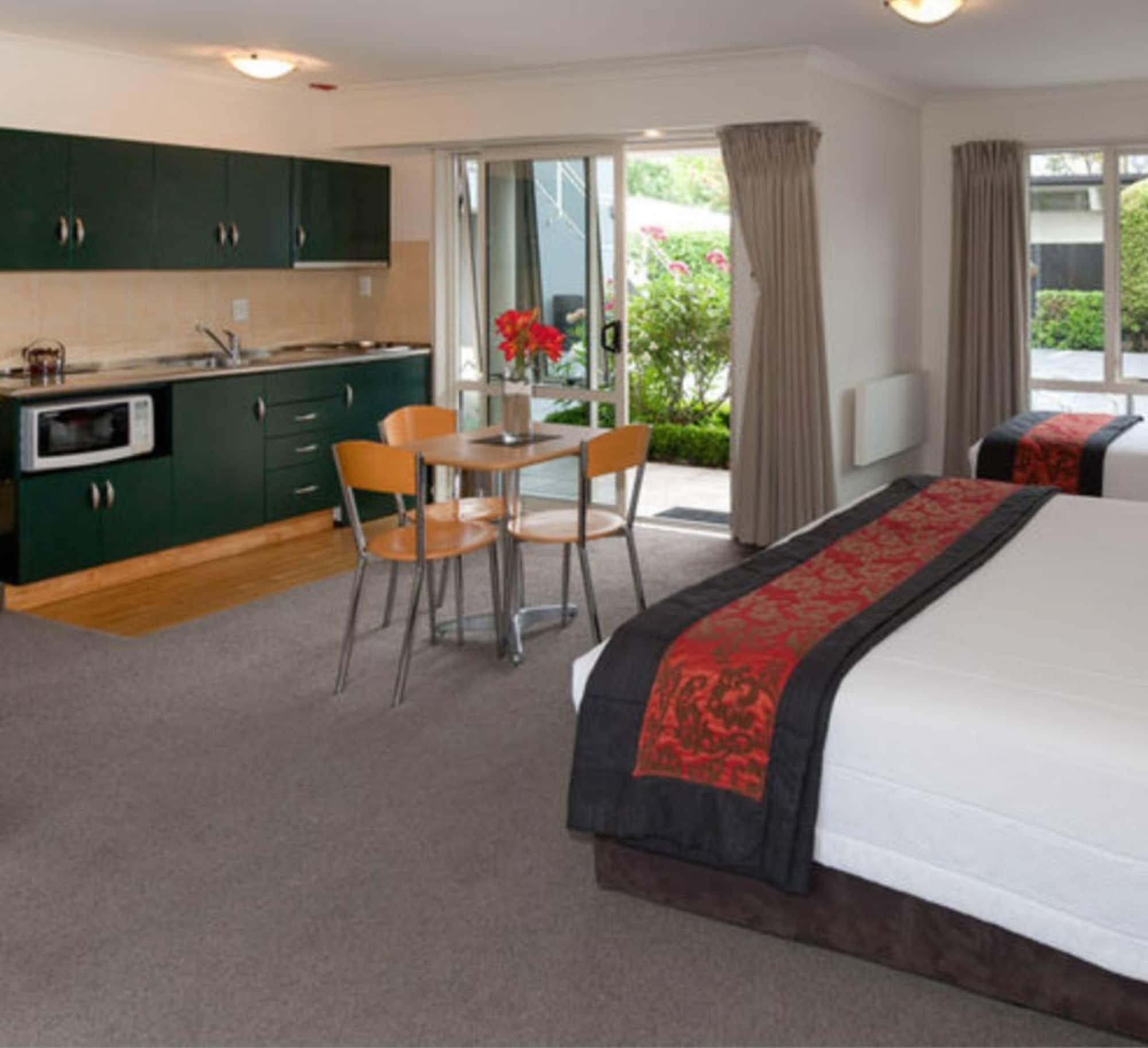 Colombo In The City Christchurch Exteriör bild A studio apartment