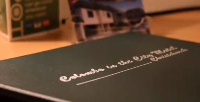 Colombo In The City Christchurch Exteriör bild A book with a dedication