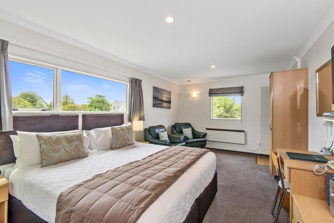Colombo In The City Christchurch Exteriör bild A typical studio apartment